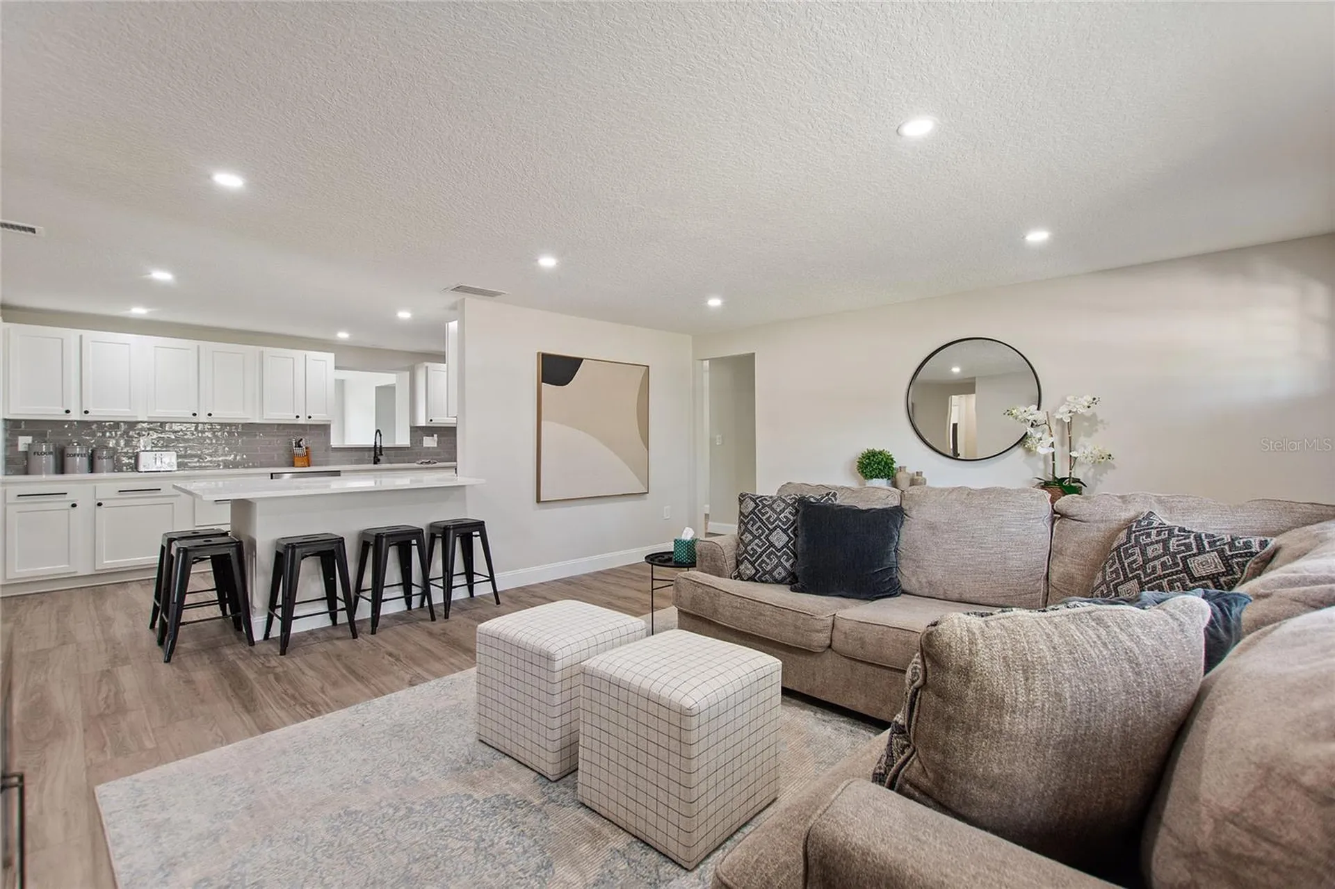 2054 Racimo Drive Sarasota FL 34240