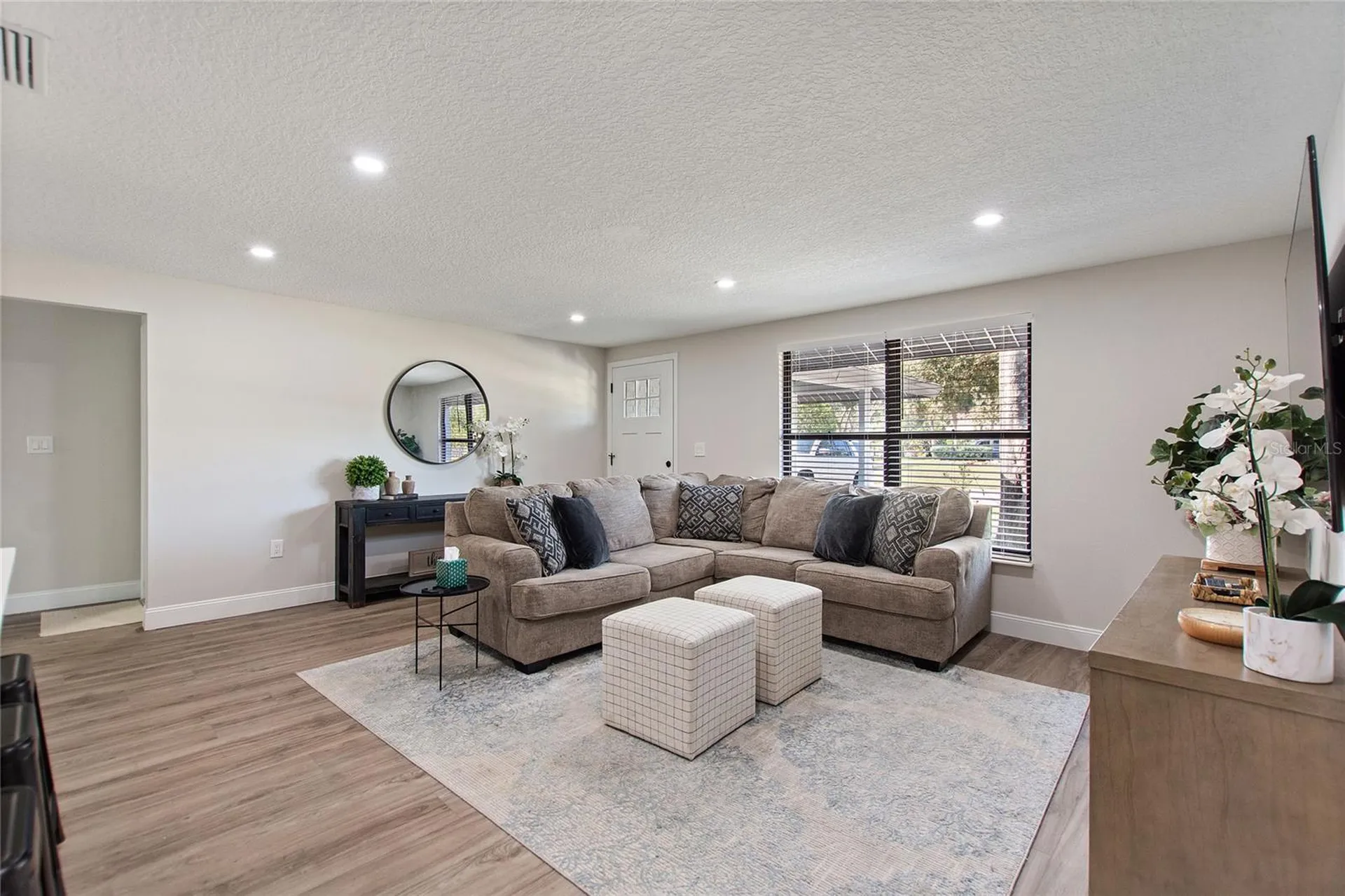 2054 Racimo Drive Sarasota FL 34240