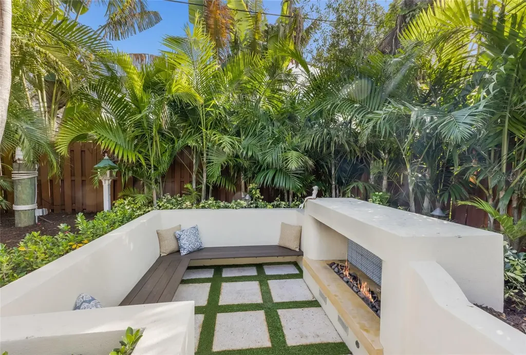 4946 Brywill Circle Sarasota FL 34234