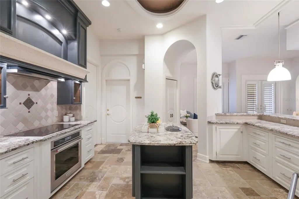 4946 Brywill Circle Sarasota FL 34234