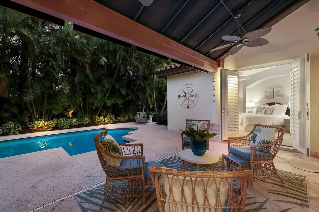 4946 Brywill Circle Sarasota FL 34234