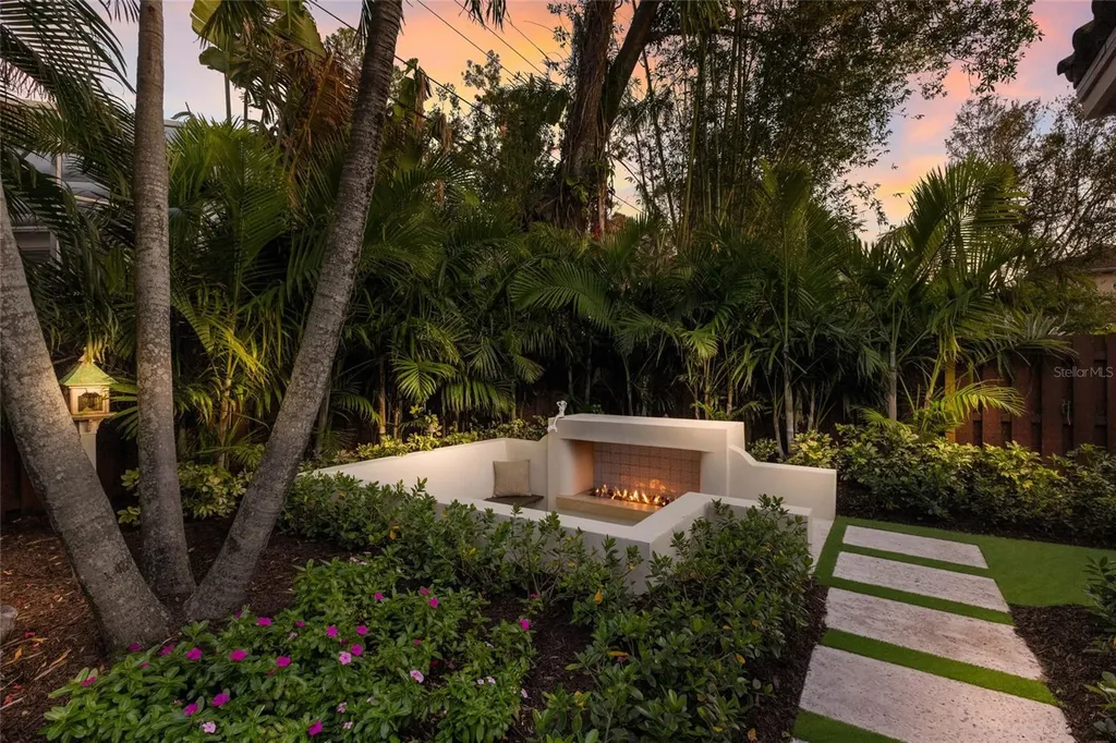 4946 Brywill Circle Sarasota FL 34234