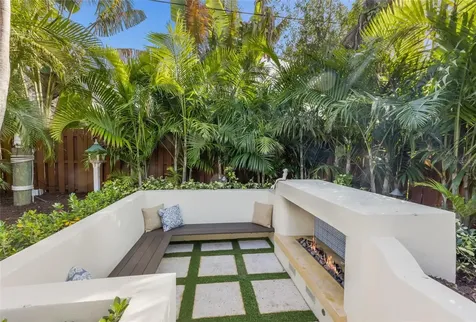 4946 Brywill Circle Sarasota FL 34234