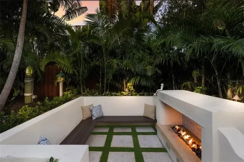 4946 Brywill Circle Sarasota FL 34234