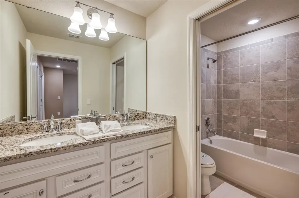 7561 Oak Spring Lane Davenport FL 33837