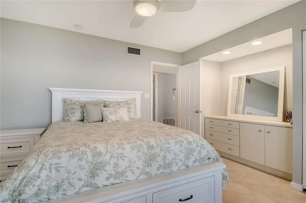 4900 Gulf Of Mexico Drive Longboat Key FL 34228