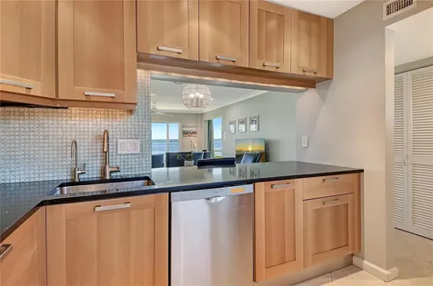 4900 Gulf Of Mexico Drive Longboat Key FL 34228