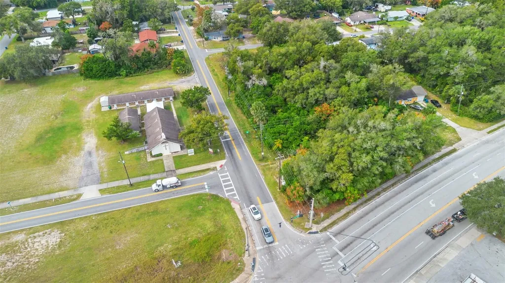 905 W Beresford Avenue Deland FL 32720