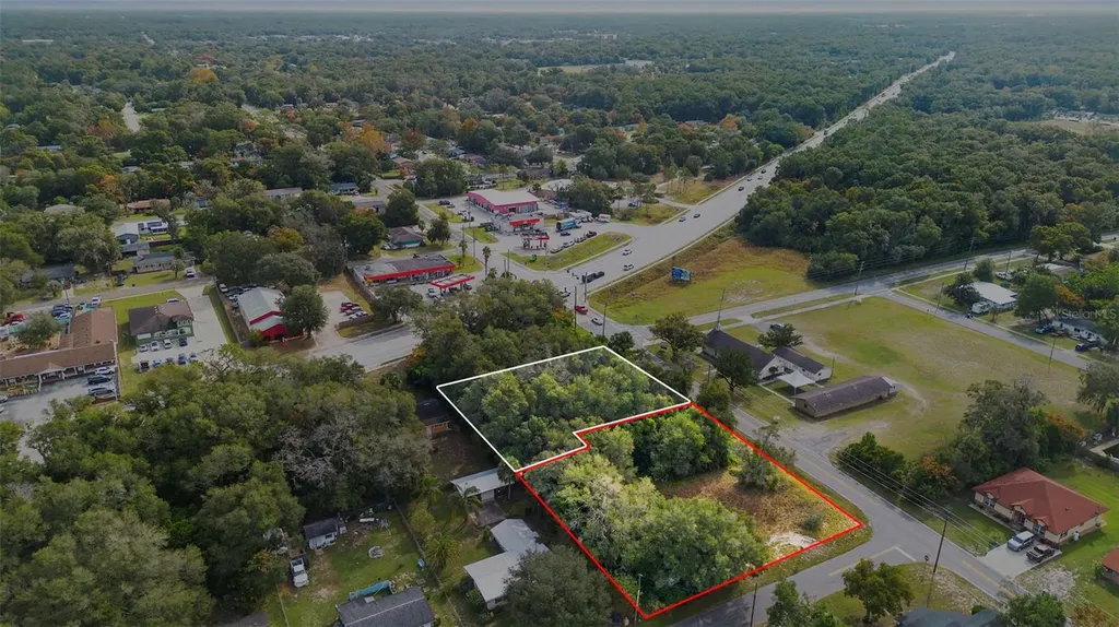 905 W Beresford Avenue Deland FL 32720