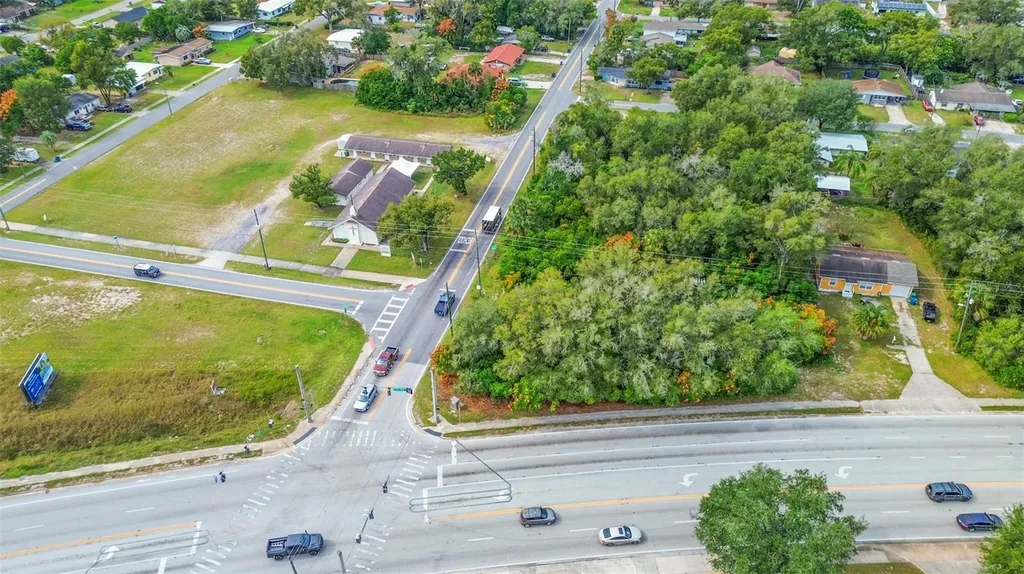 905 W Beresford Avenue Deland FL 32720