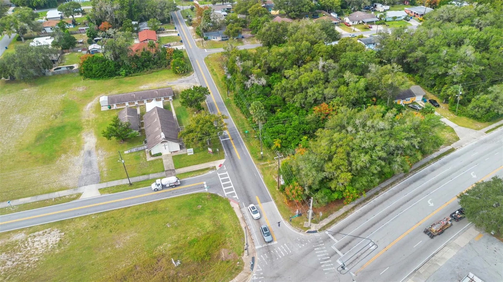 905 W Beresford Avenue Deland FL 32720
