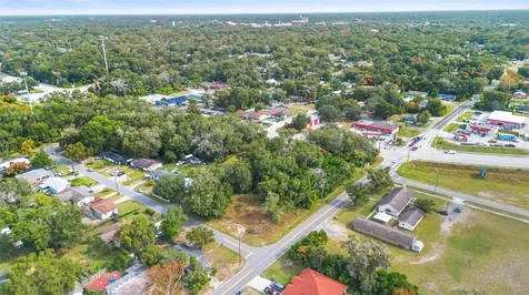 905 W Beresford Avenue Deland FL 32720