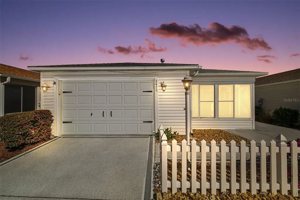 2475 Laurel Bay Lane The Villages FL 32162