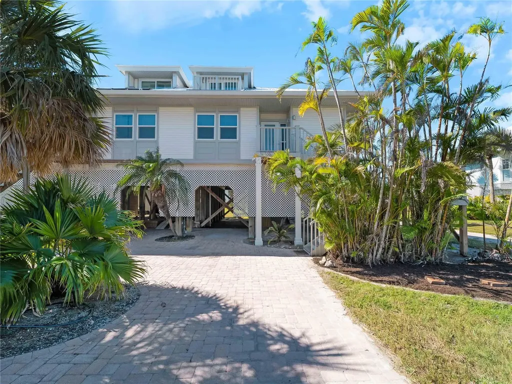 7104 Palm Island Drive Placida FL 33946