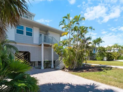7104 Palm Island Drive Placida FL 33946