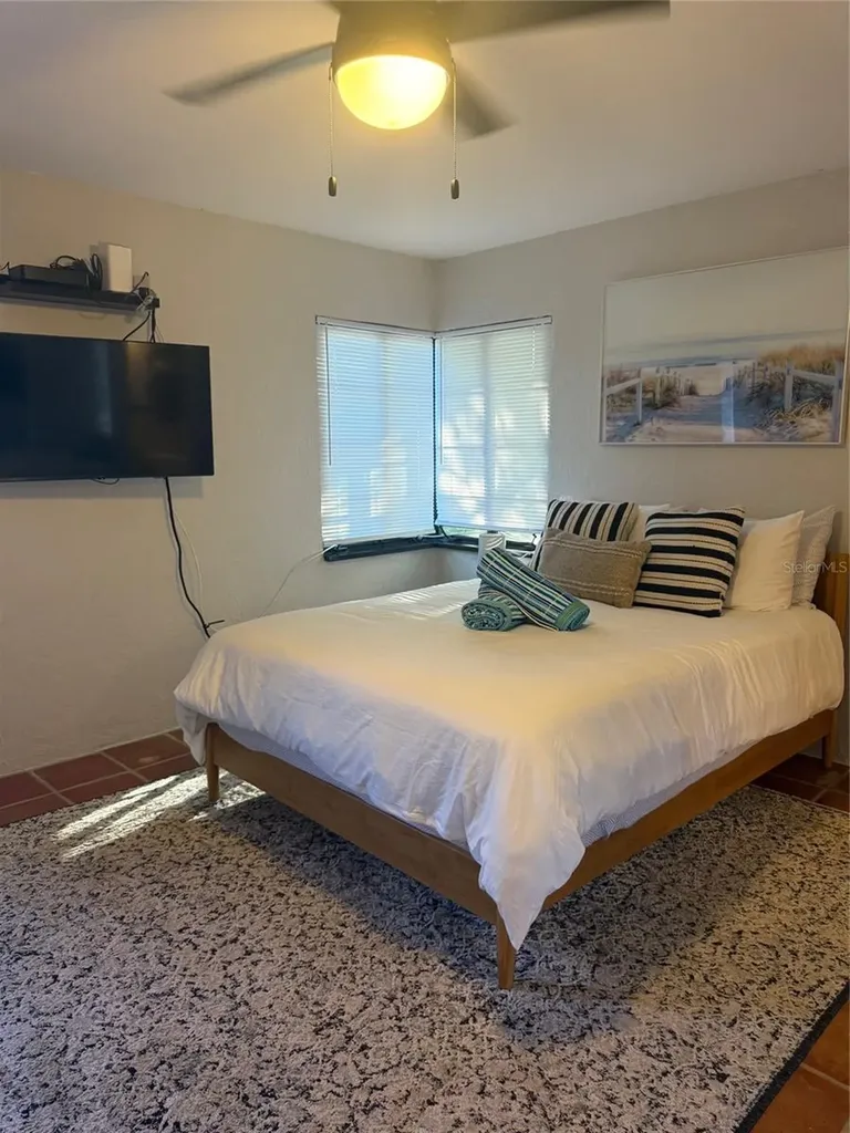 170 Roosevelt Drive Sarasota FL 34236