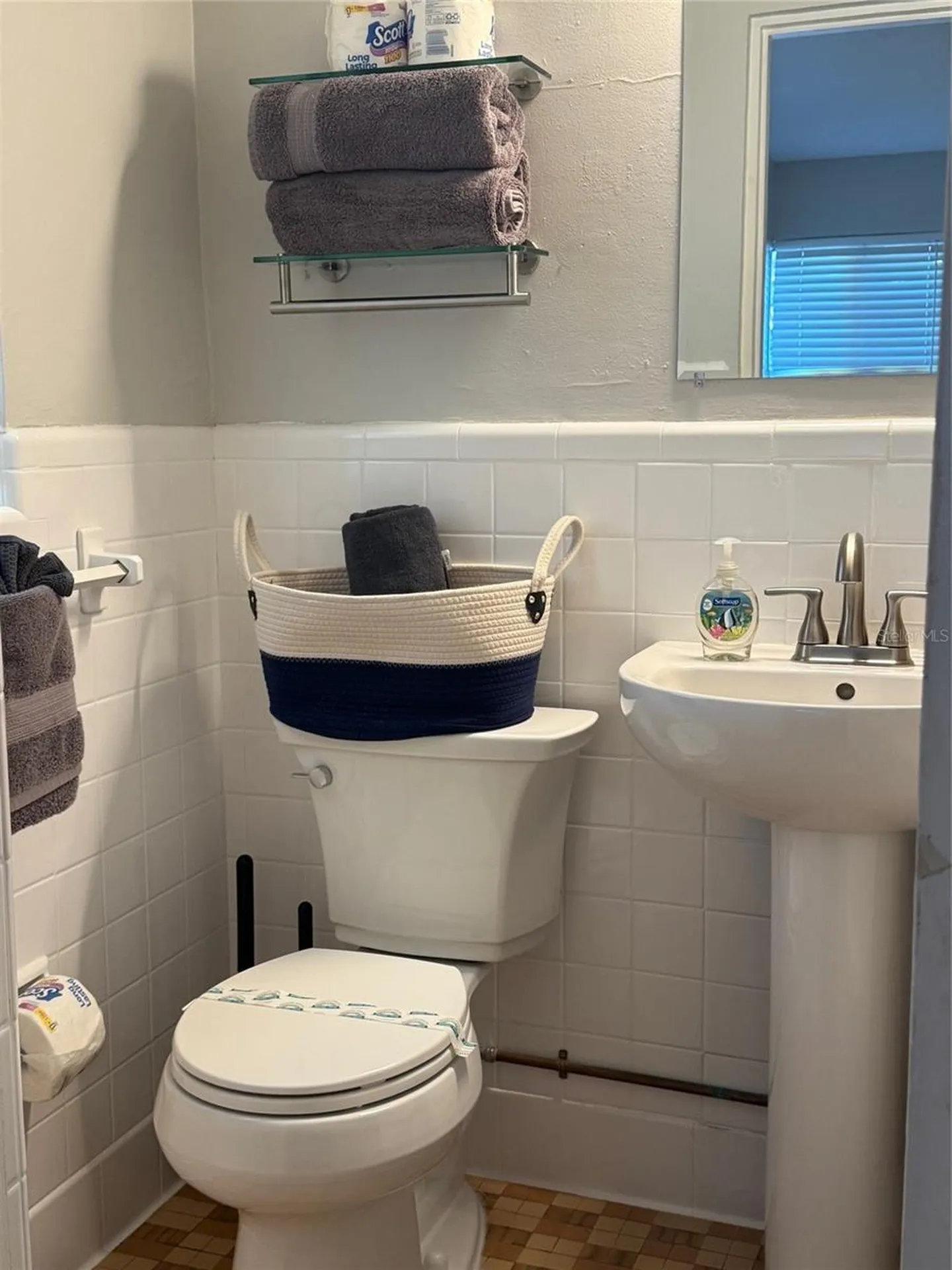 170 Roosevelt Drive Sarasota FL 34236