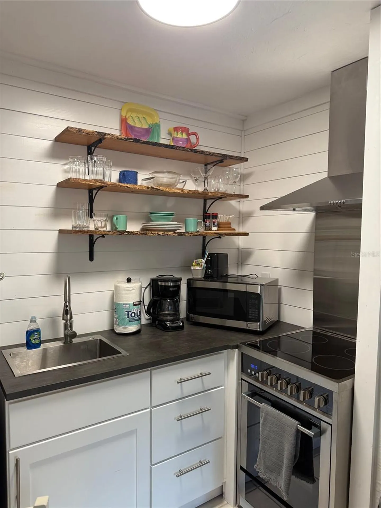 170 Roosevelt Drive Sarasota FL 34236