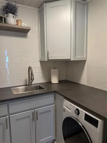 170 Roosevelt Drive Sarasota FL 34236