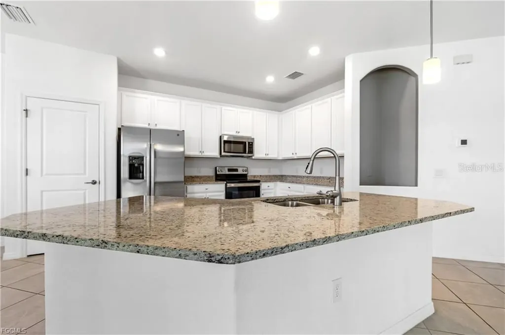 3296 Altimira Drive Fort Myers FL 33905