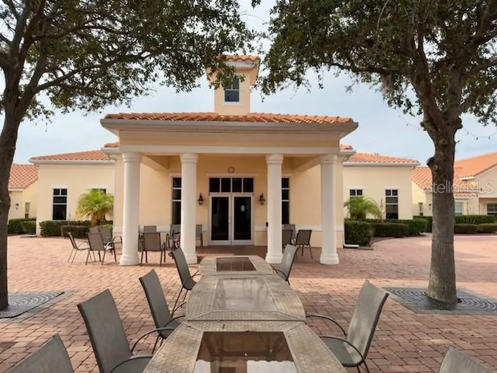 1083 David Walker Drive Tavares FL 32778