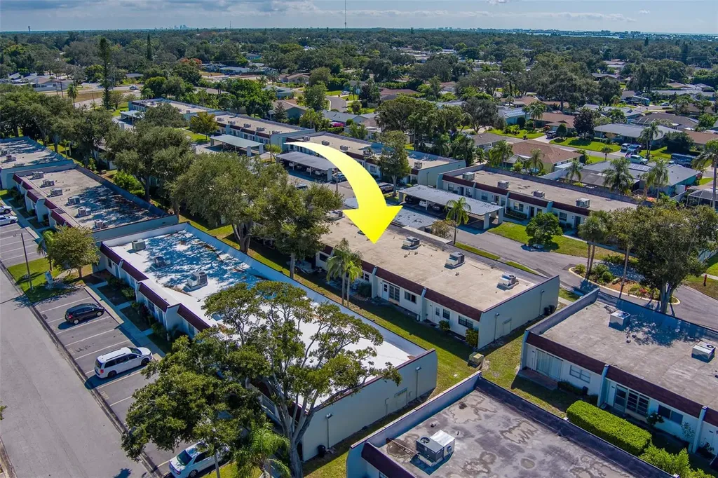 13827 Mission Oaks Boulevard Seminole FL 33776