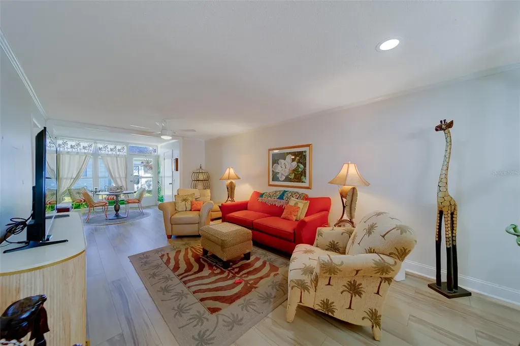 13827 Mission Oaks Boulevard Seminole FL 33776