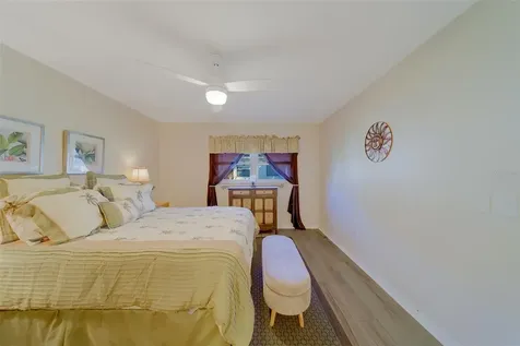 13827 Mission Oaks Boulevard Seminole FL 33776