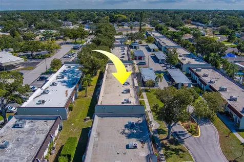 13827 Mission Oaks Boulevard Seminole FL 33776