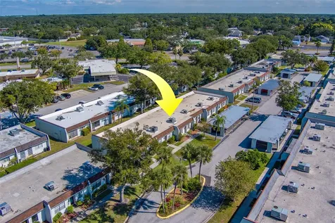 13827 Mission Oaks Boulevard Seminole FL 33776