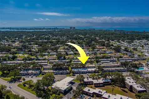 13827 Mission Oaks Boulevard Seminole FL 33776