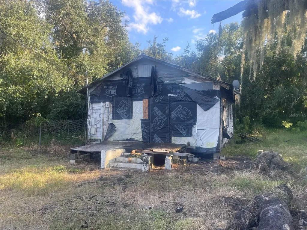 2811 E 20th Street Sanford FL 32771