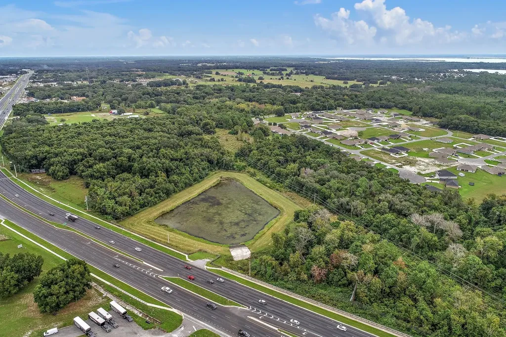 2631 Us-441 Fruitland Park FL 34731