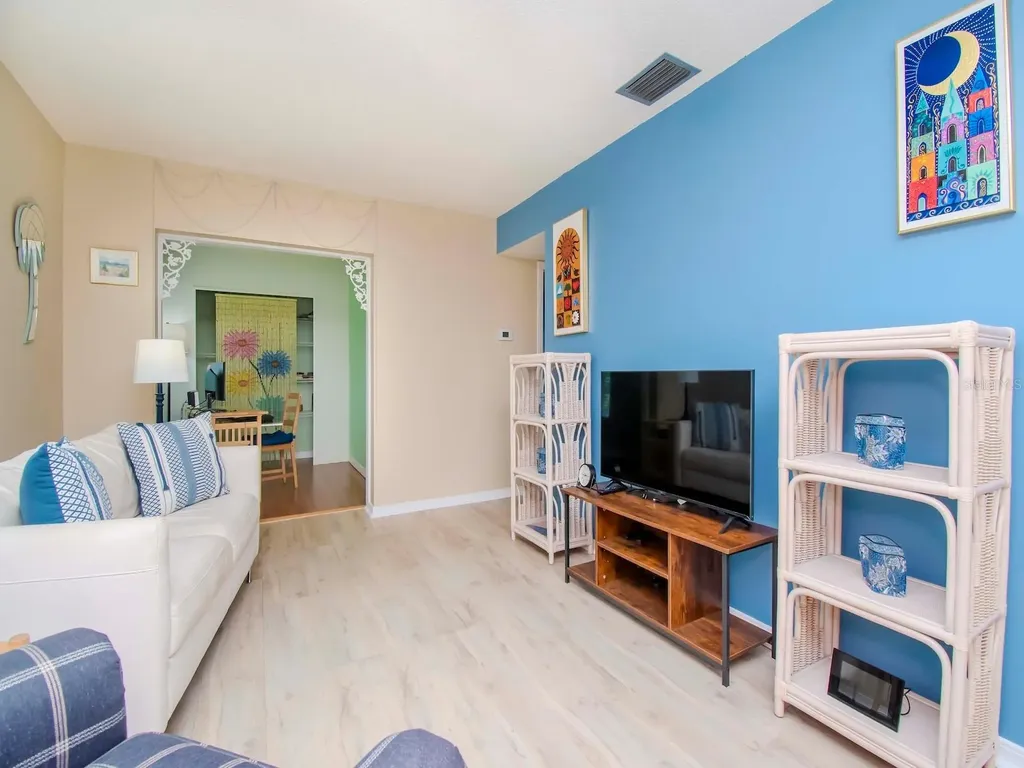 7755 39th Avenue N St Petersburg FL 33709