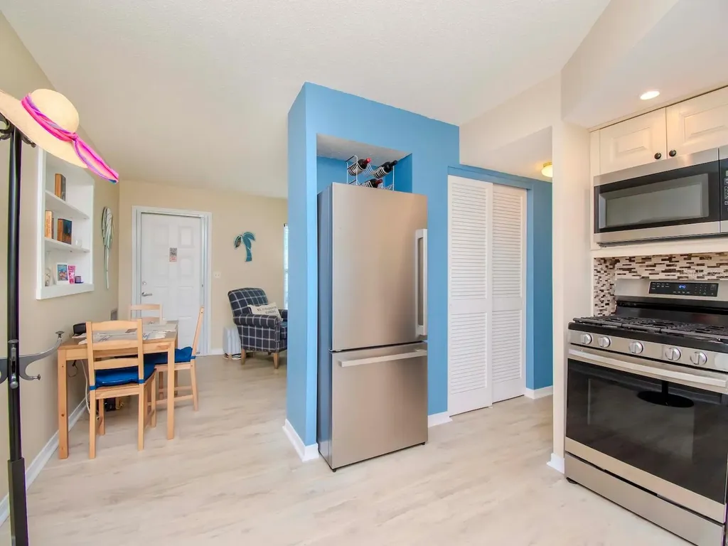 7755 39th Avenue N St Petersburg FL 33709