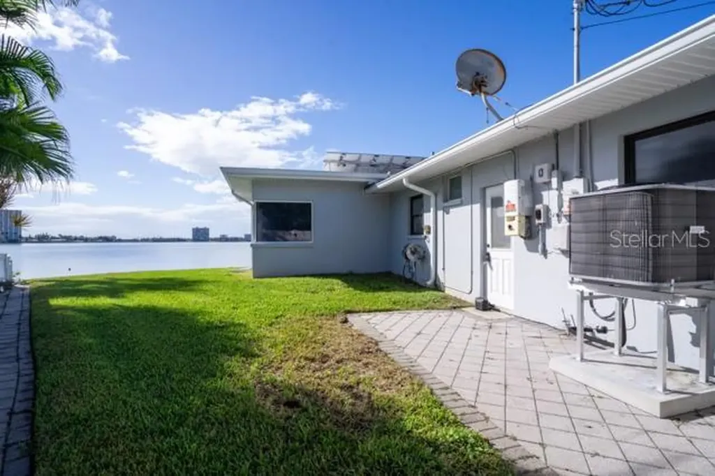 7800 4th Avenue S St Petersburg FL 33707