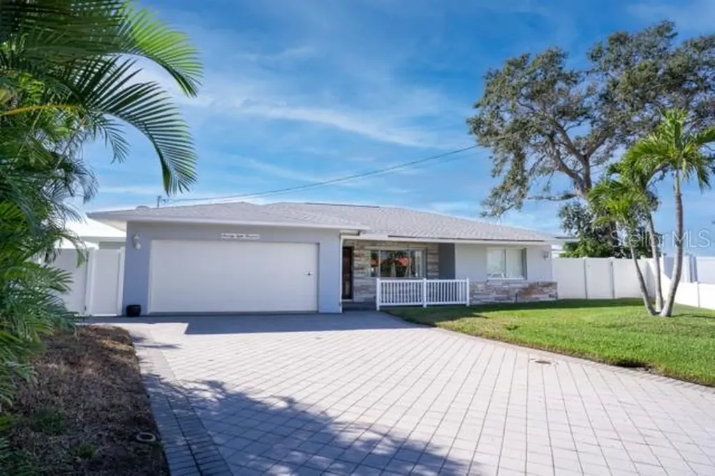 7800 4th Avenue S St Petersburg FL 33707