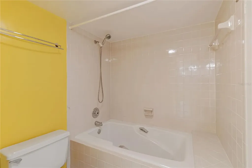 5940 Pelican Bay Plaza S Gulfport FL 33707