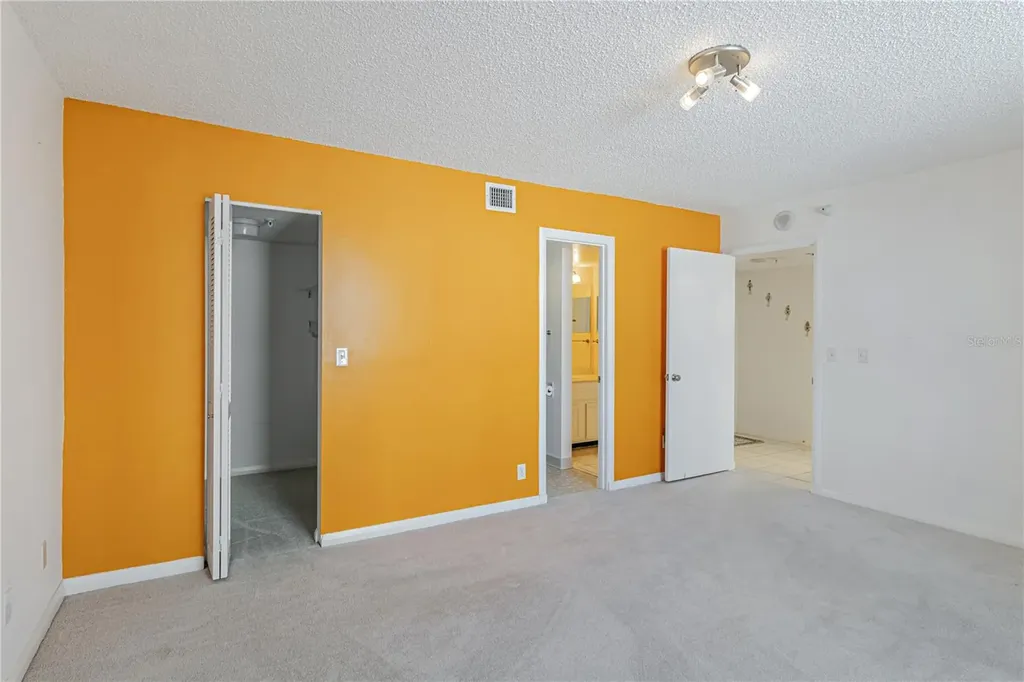 5940 Pelican Bay Plaza S Gulfport FL 33707