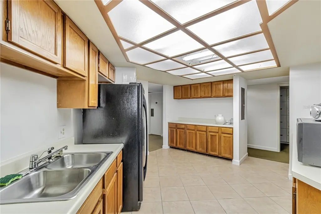 5940 Pelican Bay Plaza S Gulfport FL 33707