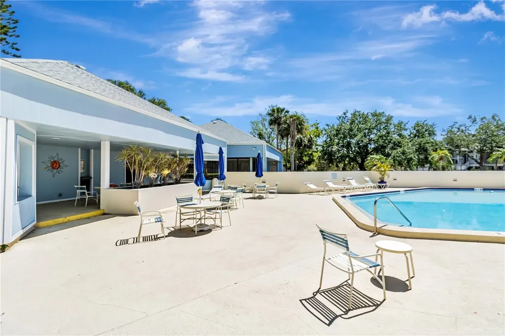 5940 Pelican Bay Plaza S Gulfport FL 33707