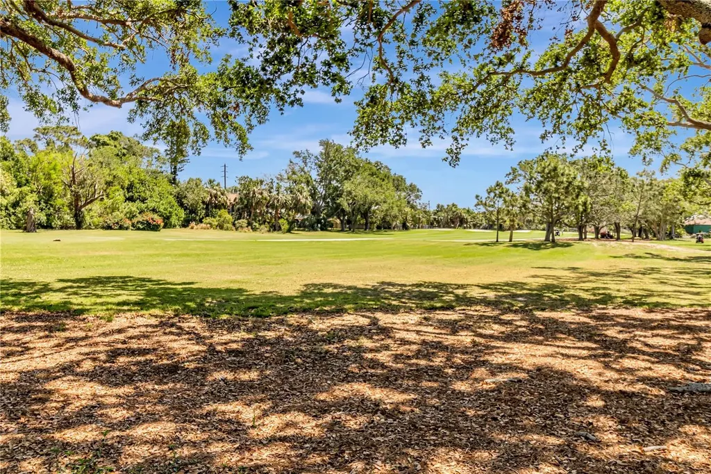 5940 Pelican Bay Plaza S Gulfport FL 33707