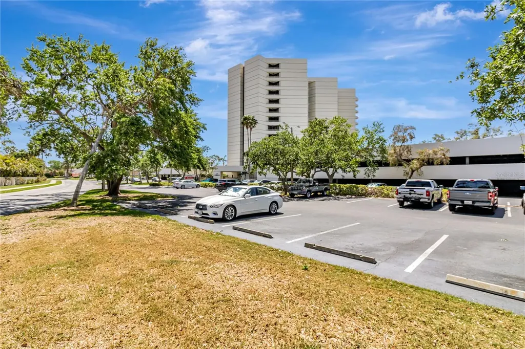 5940 Pelican Bay Plaza S Gulfport FL 33707