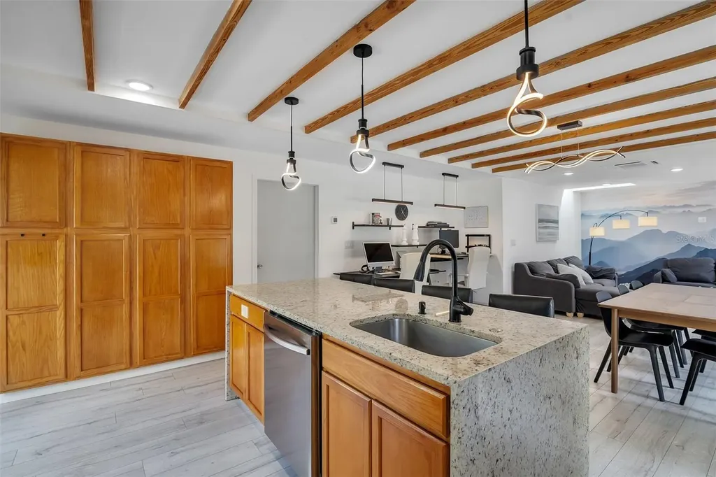 529 E Harding Street Orlando FL 32806
