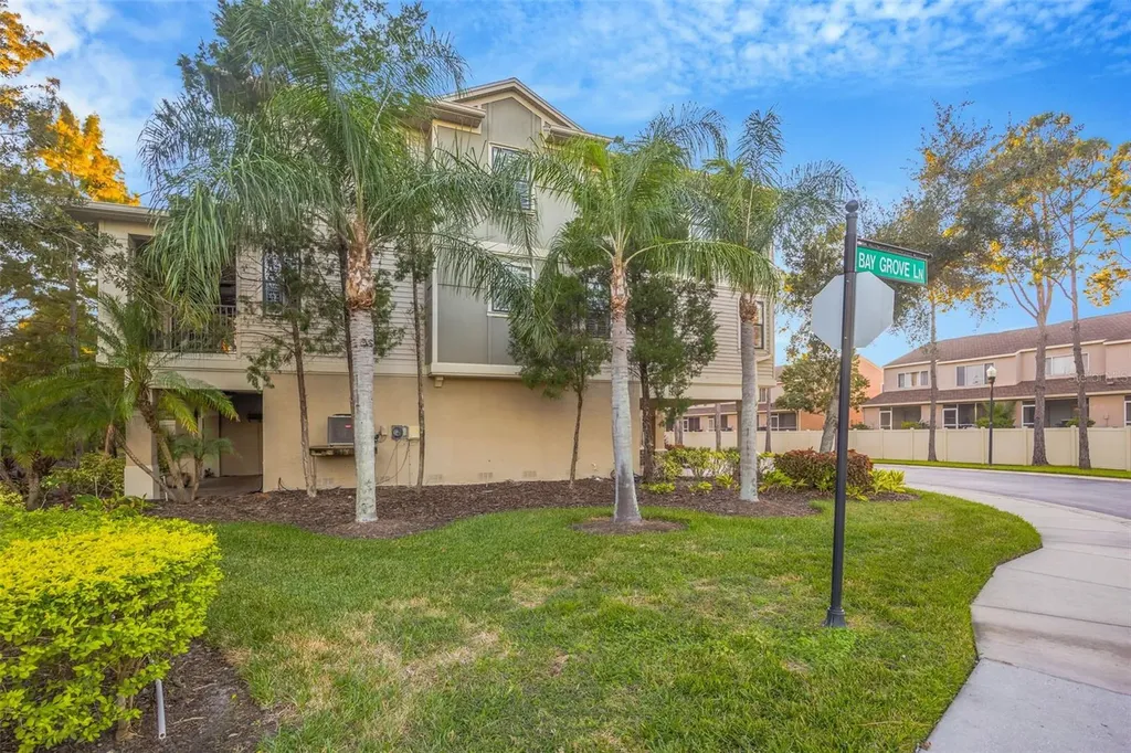 9610 Bay Grove Lane Tampa FL 33615