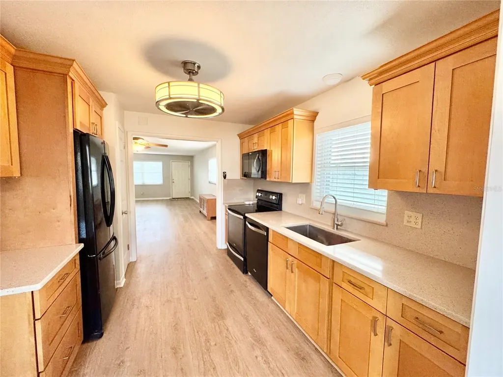 5725 12th Avenue N St Petersburg FL 33710
