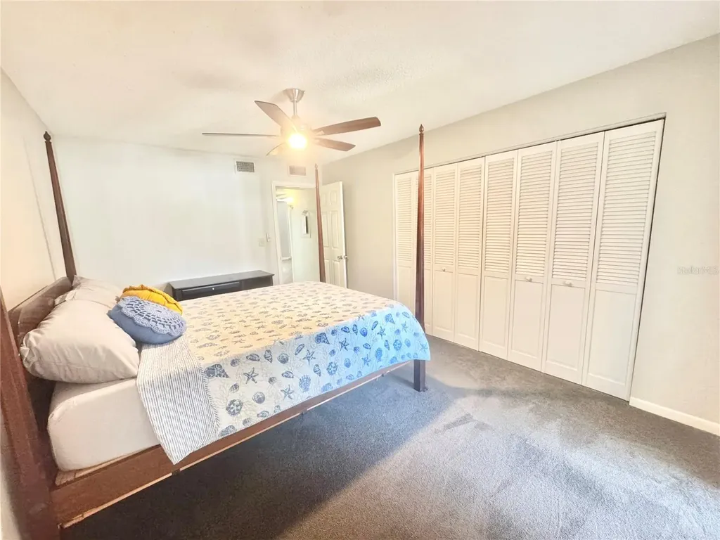 5725 12th Avenue N St Petersburg FL 33710