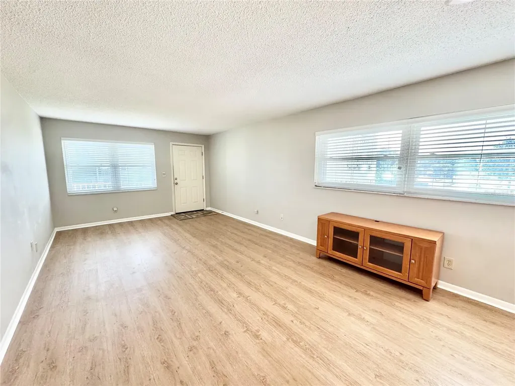 5725 12th Avenue N St Petersburg FL 33710