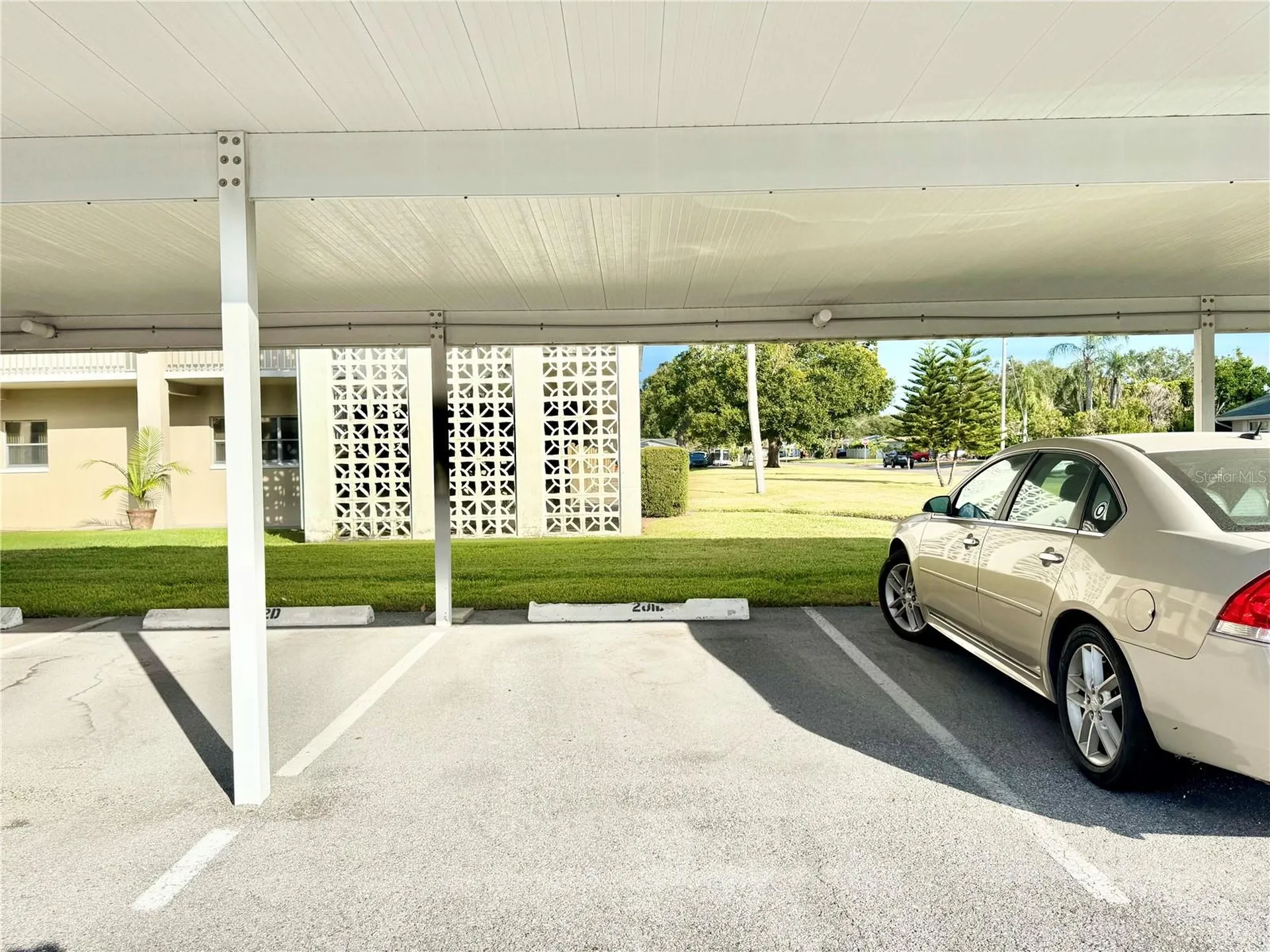 5725 12th Avenue N St Petersburg FL 33710