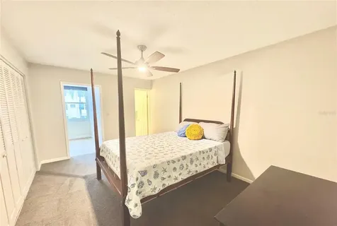 5725 12th Avenue N St Petersburg FL 33710